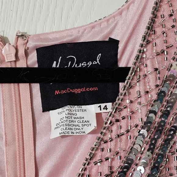 MAC DUGGAL Flutter Sleeve Embellished Plunge Neck A Line Gown Dress Size 14 - Picture 8 of 8